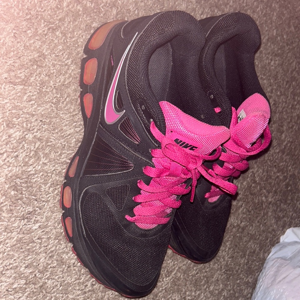 Woman’s Nike air